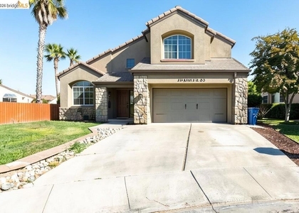 2413 Santa Cruz Ct - Photo 1
