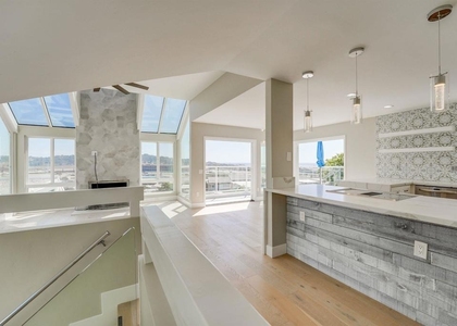 311 Shoemaker - Photo 1