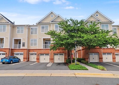 43031 Foxtrail Woods Terrace - Photo 1