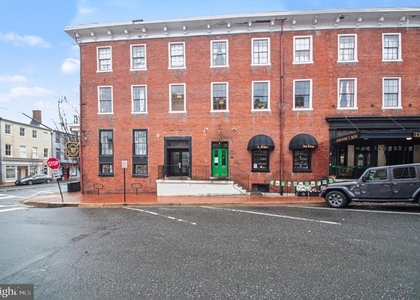 202 Hanover Street - Photo 1