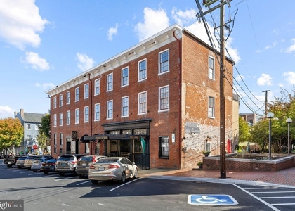 202 Hanover Street - Photo 1