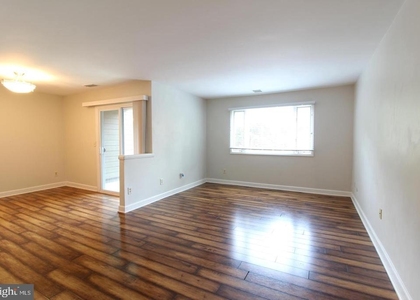 3123 Sayre Drive - Photo 1