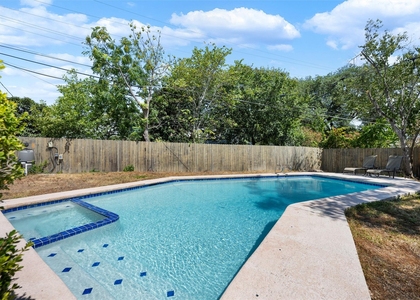 6706 Willamette Dr - Photo 1