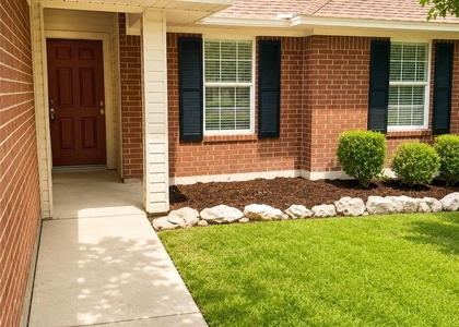 501 Amaryllis Ave - Photo 1
