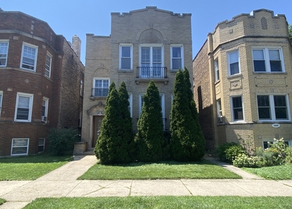 5434 N Spaulding Avenue - Photo 1