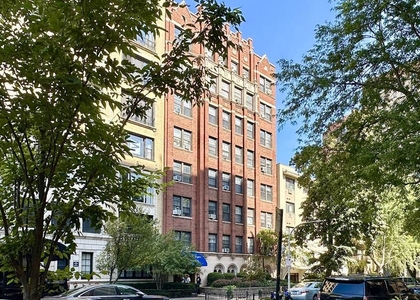 434 W Wellington Avenue - Photo 1