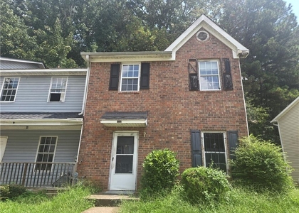 7233 Crestside Drive - Photo 1