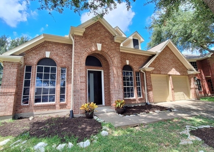 17122 Canterbury Green Court - Photo 1
