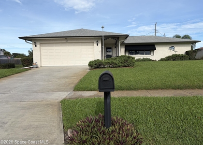 629 Ebony Street - Photo 1