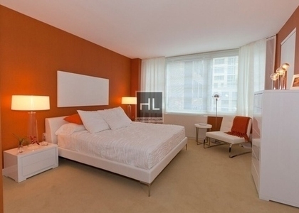 West 39th Street - Photo 1