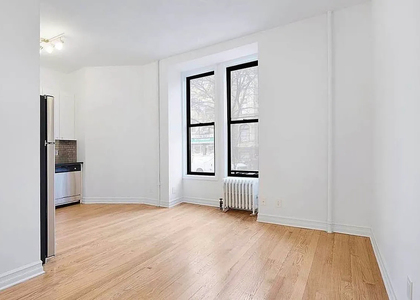 570 Jefferson Avenue - Photo 1