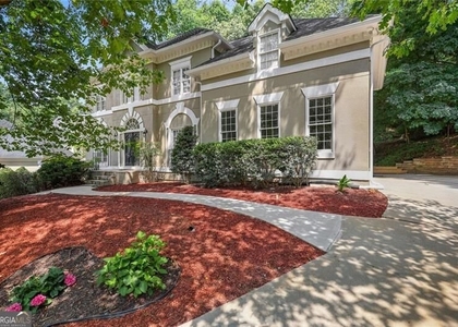 110 Weedon Court - Photo 1