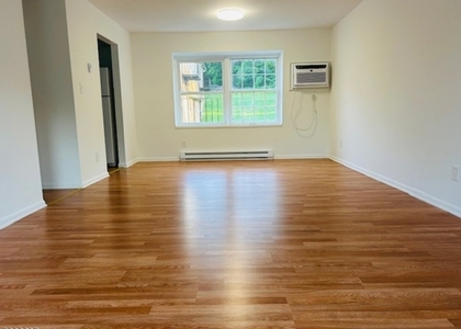 7 Hillside Ave - Photo 1