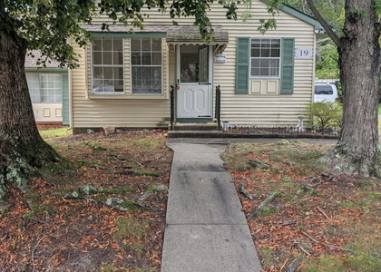 19b Spring Street - Photo 1
