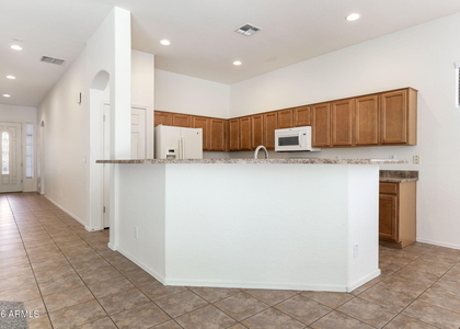 2230 W Calle Del Sol -- - Photo 1