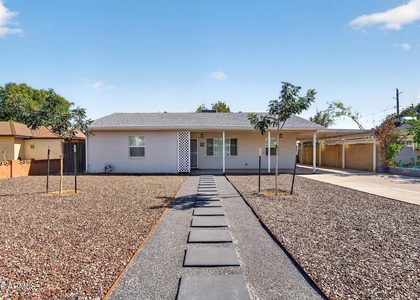1007 E Citrus Way - Photo 1