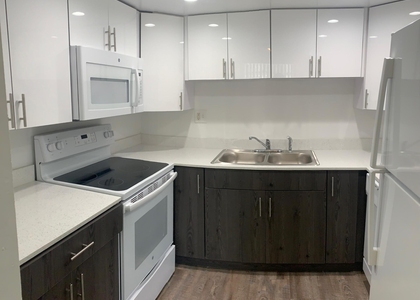 401 Nw 34 Street - Photo 1