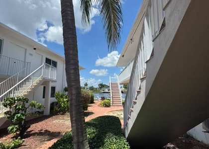 999 S Riverside Drive - Photo 1