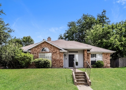 404 Derby Lane - Photo 1