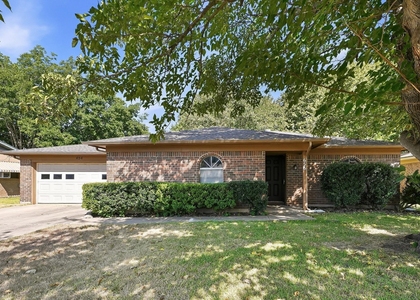 656 Sue Ann Lane - Photo 1