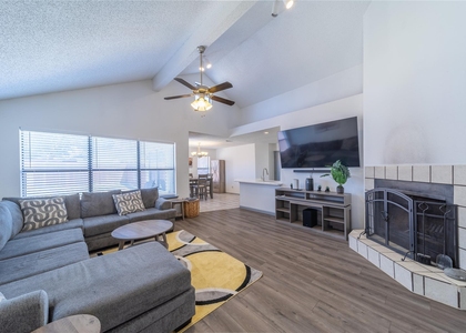 562 Stringfellow Drive - Photo 1