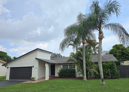 840 Nw 48th Avenue - Photo 1