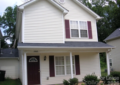 1005 Karendale Avenue - Photo 1