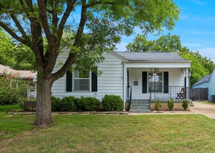 4708 Calmont Avenue - Photo 1