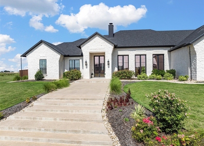 134 Sunflower Street - Photo 1