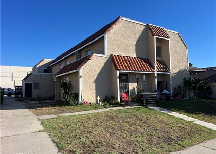 152 E Jackson Street - Photo 1