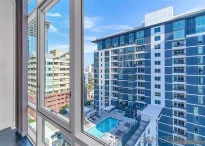 425 W Beech - Photo 1
