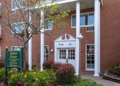 22 N Forest Avenue - Photo 1