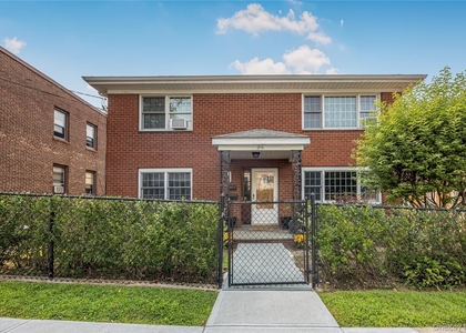 99 Clarendon Avenue - Photo 1