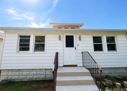 49 Lincoln Court - Photo 1