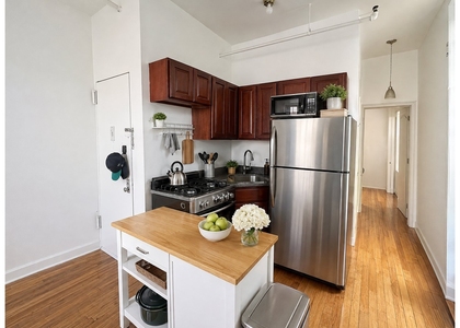 814 Marcy Avenue - Photo 1