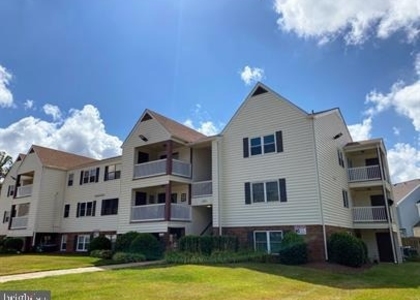 100 Chesterfield Lane - Photo 1
