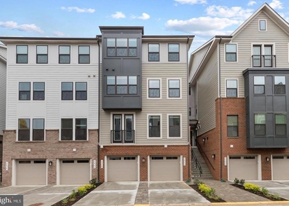 2400 Stella Place - Photo 1