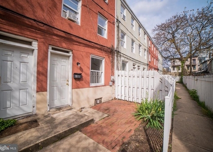 1305 N Lawrence Street - Photo 1
