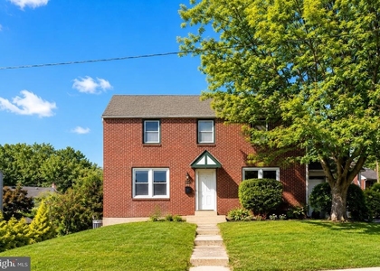 124 Brentwood Road - Photo 1