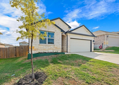142 Solitude Dr - Photo 1