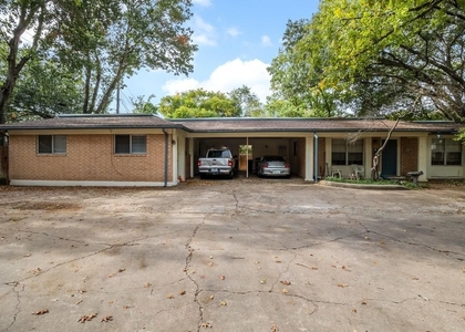 2802 St Edwards Cir - Photo 1