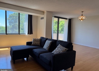 5225 Pooks Hill Road - Photo 1