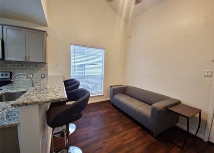 2313 Longview St - Photo 1