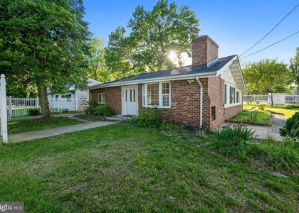 1626 Bayberry Road - Photo 1