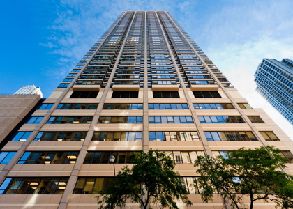 30 E Huron Street - Photo 1