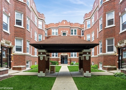 6423 N Greenview Avenue - Photo 1