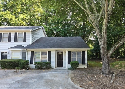 1225 Oakplace Drive Sw - Photo 1