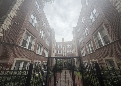 7346 N Damen Avenue - Photo 1