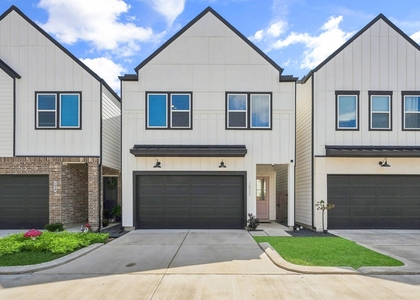 2032 W Tidwell Road - Photo 1