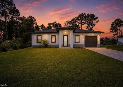 3121 69th Street W - Photo 1